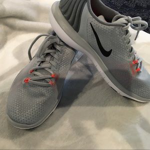 Nike training sneakers👟